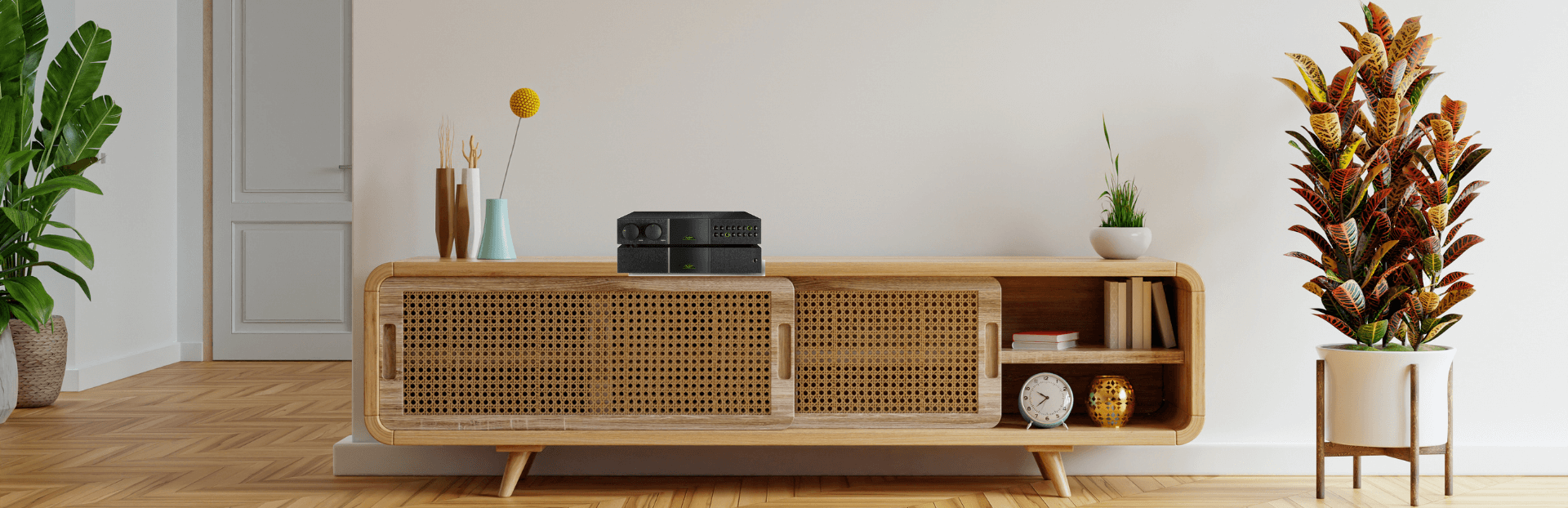 מגבר משולב NAC 552